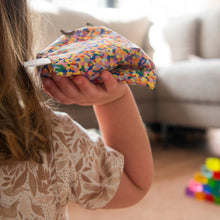 Afbeelding in Gallery-weergave laden, Little Botanic Label - Sensorische pittenzakjes 7 stuks - Pastel + super confetti