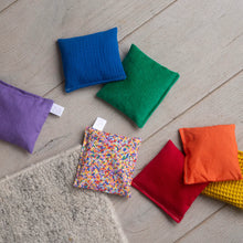 Afbeelding in Gallery-weergave laden, Little Botanic Label - Sensorische pittenzakjes 7 stuks - Regenboog + super confetti