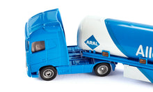 Afbeelding in Gallery-weergave laden, SIKU 1626 - Volvo Tanktruck met oplegger