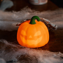 Afbeelding in Gallery-weergave laden, Legami Halloween - Rechargeable LED Light in Silicone - Soft Dreams Pumpkin