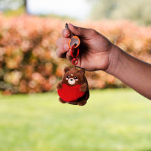Afbeelding in Gallery-weergave laden, Legami Valentijn - Teddy Bear pluche sleutelhanger - Tiny Super Soft!