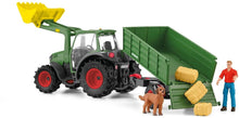 Afbeelding in Gallery-weergave laden, Schleich Farm World Tractor met aanhanger - 42608