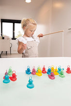 Afbeelding in Gallery-weergave laden, Scratch set Van 6 Kermiseendjes + 2 houten hengels - Koraalrif
