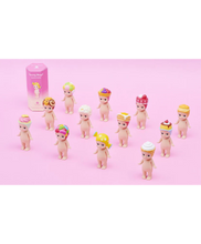 Afbeelding in Gallery-weergave laden, Olivia Van Dessel ❤️ Sonny Angel - Sweets series - Limited Edition!
