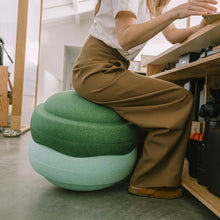 Afbeelding in Gallery-weergave laden, Stapelstein Grow - Donkergroen