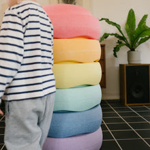 Afbeelding in Gallery-weergave laden, Stapelstein Grow - Lichtrood / Pastel