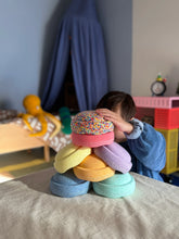 Afbeelding in Gallery-weergave laden, Little Botanic Label - Sensorische pittenzakjes 7 stuks - Pastel + super confetti