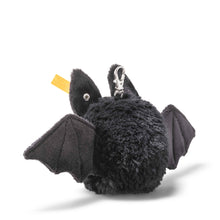 Afbeelding in Gallery-weergave laden, Steiff Boris Bat pendant - Boris vleermuis sleutelhanger