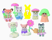 Afbeelding in Gallery-weergave laden, Liene Volkaerts ❤️ Sylvanian Families Blooming Baby Friends series - 5823