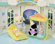 Afbeelding in Gallery-weergave laden, Sylvanian Families Sunny Nursery Castle - 5743