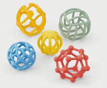 Afbeelding in Gallery-weergave laden, Tickit Silisoft Flexibele Ballen (Regenboog) - Pk5