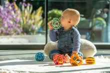 Afbeelding in Gallery-weergave laden, Tickit Silisoft Flexibele Ballen (Regenboog) - Pk5