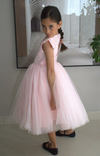 Afbeelding in Gallery-weergave laden, Yuko B. prachtige jurk Fiona rose - maat 6-8 jaar/130 cm