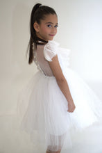 Afbeelding in Gallery-weergave laden, Yuko B. prachtige jurk Clara wit - maat 6-8 jaar/130 cm