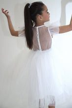 Afbeelding in Gallery-weergave laden, Yuko B. prachtige jurk Clara wit - maat 6-8 jaar/130 cm