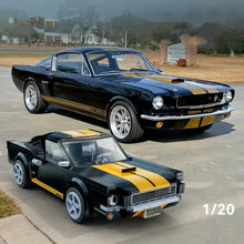Afbeelding in Gallery-weergave laden, CaDA Bricks - 1:20 - Smart chassis - Shelby GT350H 1/20 - 291 pcs