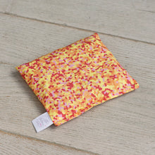 Afbeelding in Gallery-weergave laden, Little Botanic Label - Sensorisch pittenzakje Confetti los / Super Warm