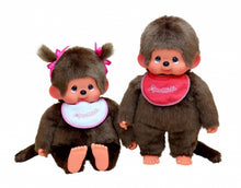Afbeelding in Gallery-weergave laden, Monchhichi Aap jongen met slab rood (45cm)