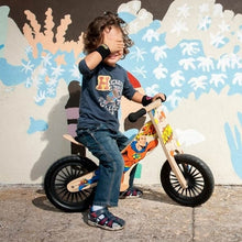 Afbeelding in Gallery-weergave laden, Kinderfeets houten loopfiets retro serie - Superhero