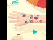 Video laden en afspelen in Gallery-weergave, Djeco tattoos set Unicorns Eenhoorns glittertattoos - DJ09575