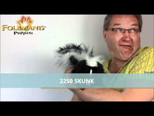 Video laden en afspelen in Gallery-weergave, Folkmanis handpop - Skunk stinkdier