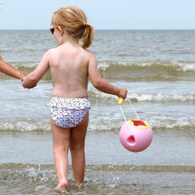 Afbeelding in Gallery-weergave laden, Quut Toys Mini Ballo emmer 1,7 L - Banana Pink