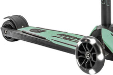 Afbeelding in Gallery-weergave laden, Scoot and Ride - Highwaykick 5 - Forest LED (vanaf 5 jaar, lengte 118-180 cm)