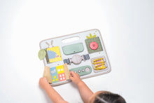 Afbeelding in Gallery-weergave laden, Taf Toys activity buckles board