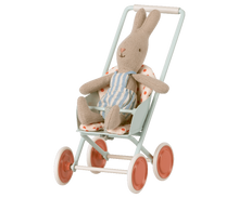 Afbeelding in Gallery-weergave laden, Maileg metalen buggy sky blue / luchtblauw 11-1105-00