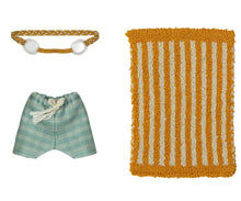 Afbeelding in Gallery-weergave laden, Maileg strandset voor grote broer muis (zwemshort, duikbril en handdoek) 11-1303-00