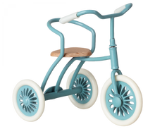 Afbeelding in Gallery-weergave laden, Maileg Abri à tricycle, driewieler voor muizen - Petrol blauw 11-3104-00