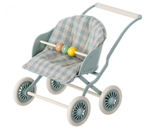 Afbeelding in Gallery-weergave laden, Maileg poppenwagen buggy baby muis mint munt 11-3107-00