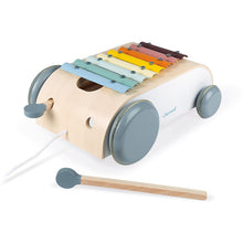 Afbeelding in Gallery-weergave laden, Janod Sweet Cocoon, houten trekkar Xylofoon op wielen - J04406