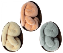 Afbeelding in Gallery-weergave laden, Maileg Bunny konijntje knuffel in ei - zachtblauw 16-3990-00