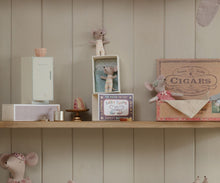 Afbeelding in Gallery-weergave laden, Maileg Baby muizen tweeling 17-2002-01