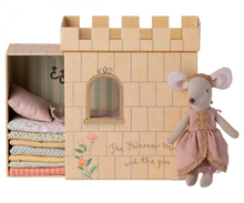 Afbeelding in Gallery-weergave laden, Maileg Prinses op de erwt - grote zus muis 17-3200-01