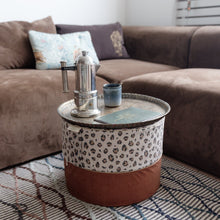 Afbeelding in Gallery-weergave laden, ByAlex Poef Leopard Love luipaard - vloerkussen diameter 40 cm / 15 cm hoog