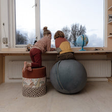 Afbeelding in Gallery-weergave laden, ByAlex Poef Leopard Love luipaard - vloerkussen diameter 40 cm / 15 cm hoog