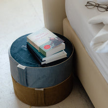 Afbeelding in Gallery-weergave laden, ByAlex Poef Ride to the stars / Space - vloerkussen diameter 40 cm / 15 cm hoog