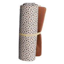 Afbeelding in Gallery-weergave laden, ByAlex Playmats Leopard Love Luipaard - speelmat 140 x 80 cm