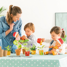 Afbeelding in Gallery-weergave laden, Corolle Mon Grand Poupon Babypop - Charly Tuinieren, lengte 36 cm