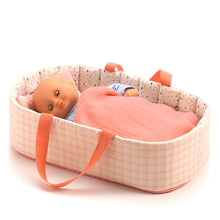 Afbeelding in Gallery-weergave laden, Djeco Pomea poppendraagmand roze - DJ07844