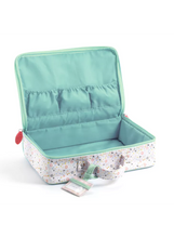 Afbeelding in Gallery-weergave laden, Djeco Pomea poppenkoffer - DJ07860