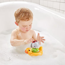 Afbeelding in Gallery-weergave laden, Hape Toys Spin Splash 'n Swim Elephant - E0222