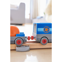Afbeelding in Gallery-weergave laden, Haba Kullerbü ballenbaan Vrachtwagen met aanhangwagen, op batterijen - 304820