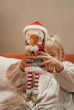 Afbeelding in Gallery-weergave laden, Little Dutch knuffelpop Rosa Kerstmis 35 cm - LD4538
