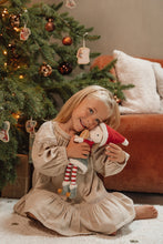 Afbeelding in Gallery-weergave laden, Little Dutch knuffelpop Rosa Kerstmis 35 cm - LD4538