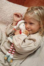 Afbeelding in Gallery-weergave laden, Little Dutch knuffelpop Rosa Kerstmis 35 cm - LD4538