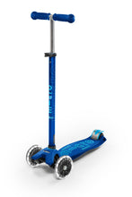 Afbeelding in Gallery-weergave laden, MICRO Step Maxi Micro Deluxe LED Navy Blue (5-12 jaar) - MMD083