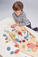 Afbeelding in Gallery-weergave laden, Tender Leaf Toys mijn bosbodemdoos